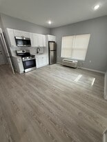 456 Ellison St, Unit 102 in Paterson, NJ - Building Photo