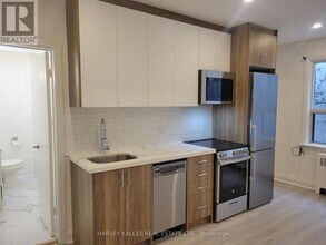 1980 Eglinton Ave W in Toronto, ON - Building Photo - Building Photo