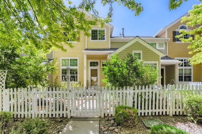 property at 907 Snowberry St