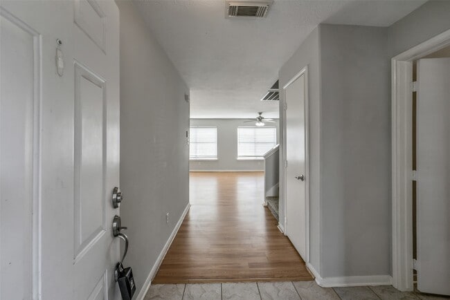 3231 Stoneydale Ln in Spring, TX - Building Photo - Building Photo