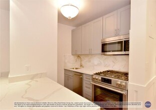 150 E 85th St in New York, NY - Building Photo - Building Photo
