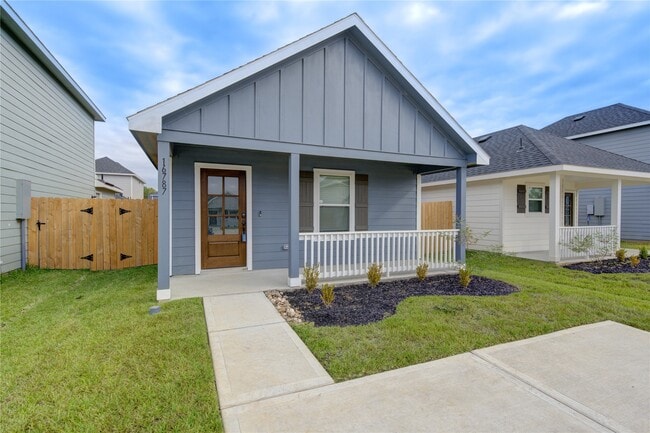 property at 16787 N Marie Vlg Dr