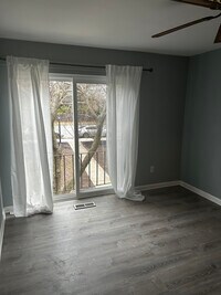 9001 Ridge Ave photo'