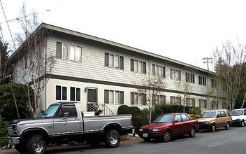 Northern Apartments in Mill Valley, CA - Foto de edificio - Building Photo