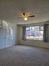 2047 Jason Dr, Unit A in Huntingdon Valley, PA - Foto de edificio - Building Photo