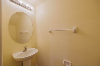 5636 NW 58th Ln in Tamarac, FL - Building Photo - Building Photo