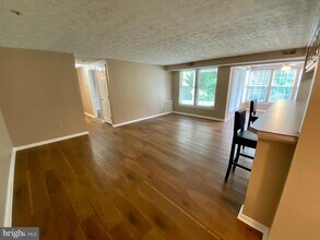 627 Deering Rd-Unit -2B in Pasadena, MD - Building Photo - Building Photo