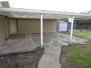 211 Shiloh Rd in Windsor, CA - Building Photo - Building Photo