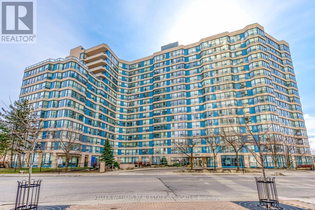 250-250 Webb Dr in Mississauga, ON - Building Photo
