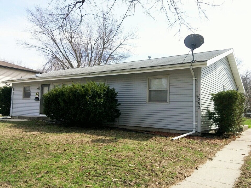 1250 24th St in Ames, IA - Building Photo