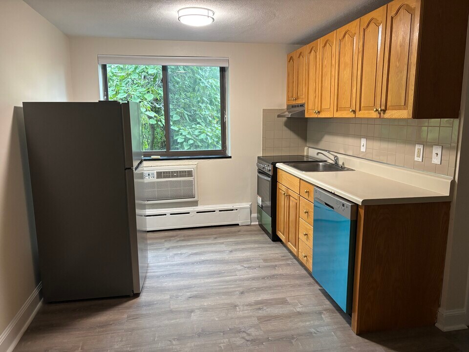 5 Chester St, Unit 15-33 in Cambridge, MA - Building Photo