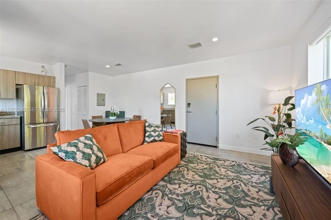 165 NW 39th St in Miami, FL - Building Photo - Building Photo