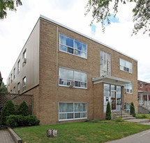 135 Sammon Ave in Toronto, ON - Building Photo