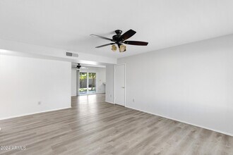 425 E Oxford Dr in Tempe, AZ - Building Photo - Building Photo