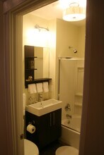 3249 N Hoyne Ave in Chicago, IL - Building Photo - Building Photo