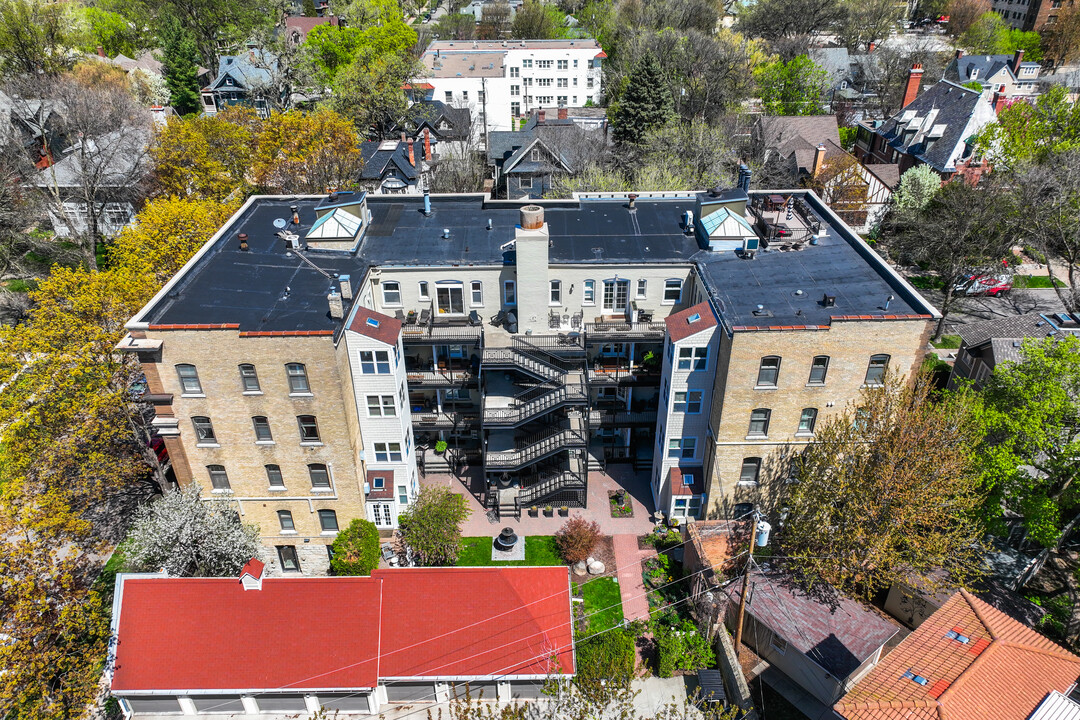 Nathan Hale Park Condominiums in St. Paul, MN - Building Photo