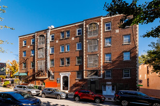 5628 Sherbrooke Rue O in Montréal, QC - Building Photo - Building Photo