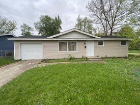 2016 Montague St in Rockford, IL - Building Photo