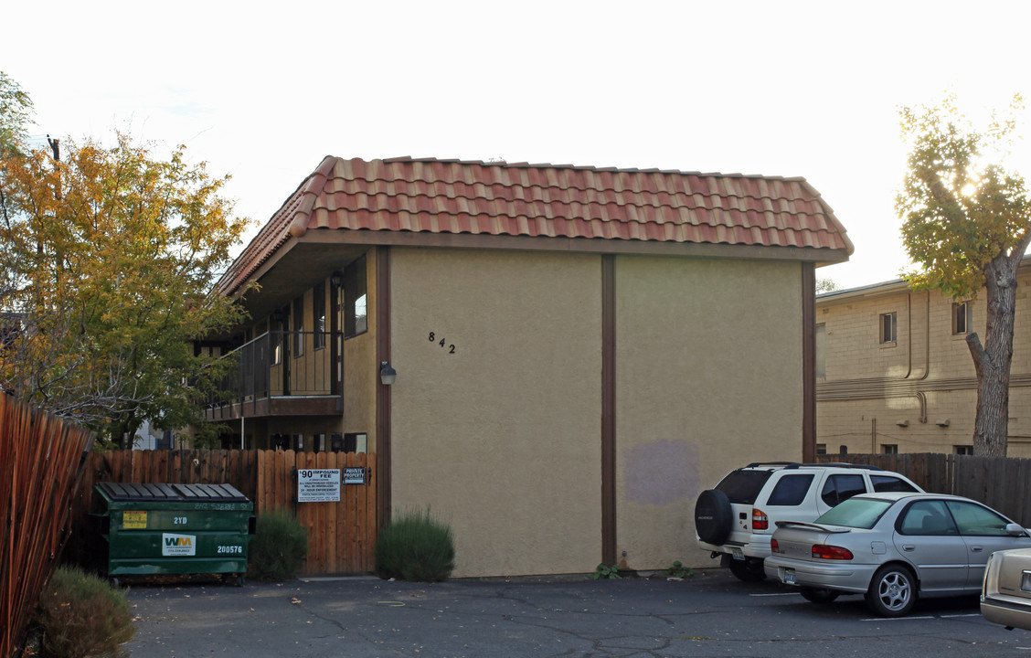 842 N Sierra St in Reno, NV - Building Photo