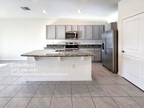 32547 Turtle Grace Lp in Wesley Chapel, FL - Building Photo - Building Photo