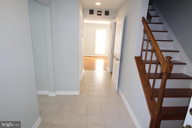 10089 Bunker Woods Ct in Burke, VA - Building Photo - Building Photo