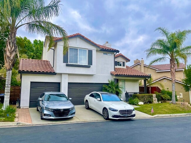 property at 13550 Via Santa Maria