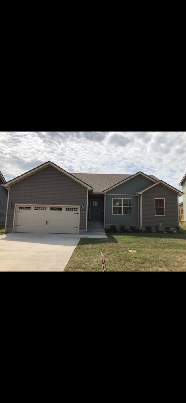 2053 Jackie Lorraine Dr in Clarksville, TN - Building Photo - Building Photo