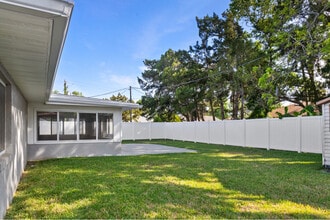 807 Scrub Oak St in South Daytona, FL - Building Photo - Building Photo