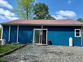 185 Lakeview Way in Martin, GA - Building Photo - Building Photo