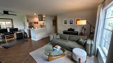 132 W America St, Unit 25 in Orlando, FL - Building Photo - Building Photo