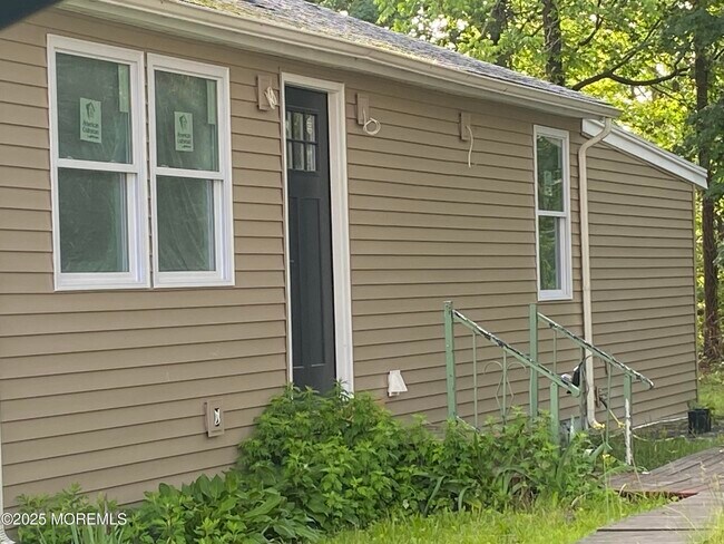 115 Parker Ave in Forked River, NJ - Building Photo - Building Photo