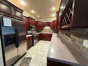 111 Renee Ln in Pikeville, KY - Foto de edificio - Building Photo