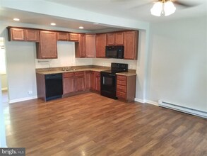 655 S Chiques Rd in Manheim, PA - Building Photo - Building Photo