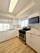 7737 SW 88th St in Miami, FL - Building Photo - Building Photo