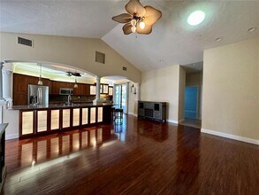 8133 Misty Oaks Blvd in Sarasota, FL - Building Photo - Building Photo