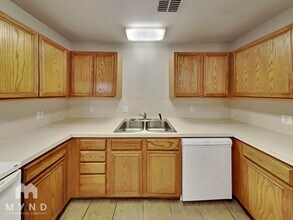 516 N Brentwood Ave in Lubbock, TX - Building Photo - Building Photo