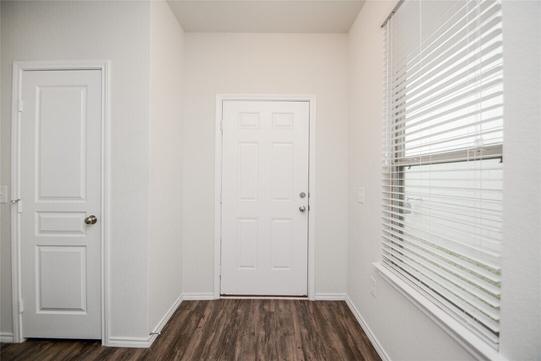 4414 Iron Horse Dr in Houston, TX - Building Photo