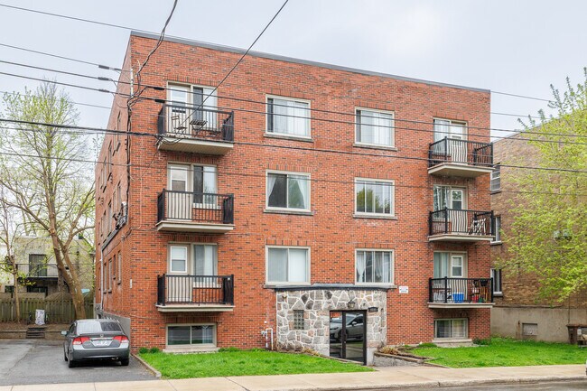 4640 Grand Blvd
