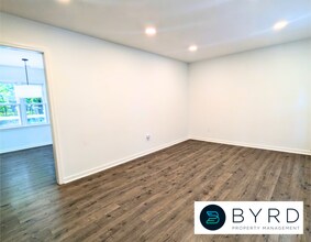 5006 Glen Tara Dr in Midlothian, VA - Building Photo - Building Photo