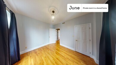 Private bedroom in 4 bed/2 bath Home in Boston, MA - Building Photo - Building Photo