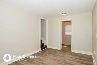 38 Woodlake Dr in Port Orange, FL - Building Photo - Building Photo
