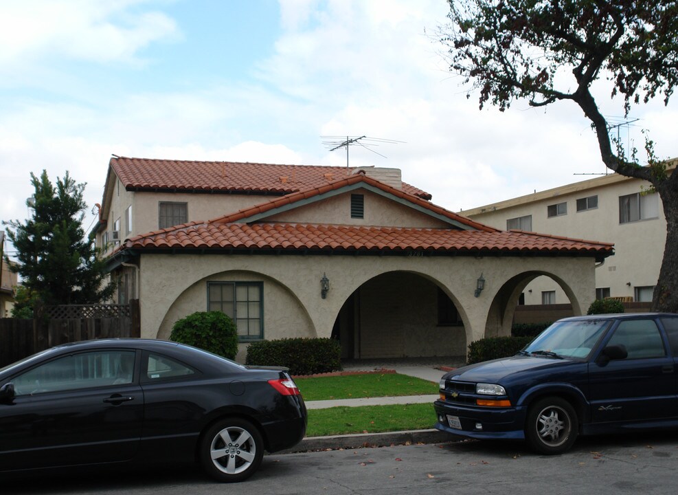 3781 Howard Ave in Los Alamitos, CA - Building Photo