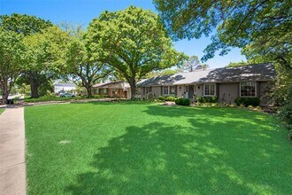 4167 Lomita Ln in Dallas, TX - Building Photo - Building Photo