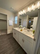 320 Glenwick Ln in Van Alstyne, TX - Building Photo - Building Photo