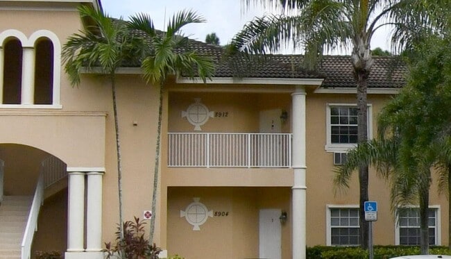 property at 8904 Sandshot Ct