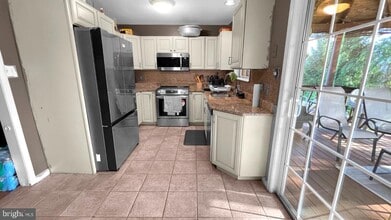 2 Harrod Ct in Reisterstown, MD - Building Photo - Building Photo