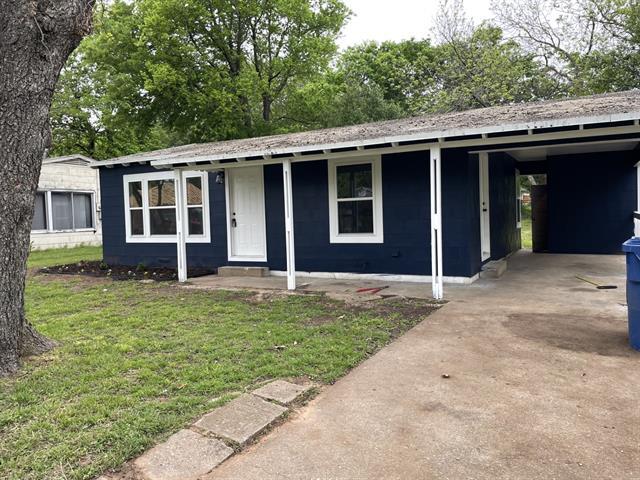 513 W Florence St in Denison, TX - Building Photo