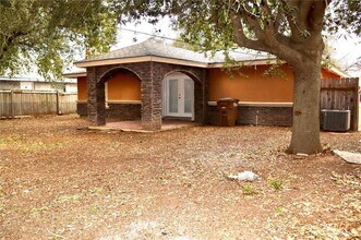 11 N 6th St in Donna, TX - Building Photo - Building Photo