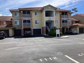 13160 Bella Casa Cir in Ft. Myers, FL - Building Photo