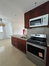 1195 Marseille Dr in Miami Beach, FL - Building Photo - Building Photo